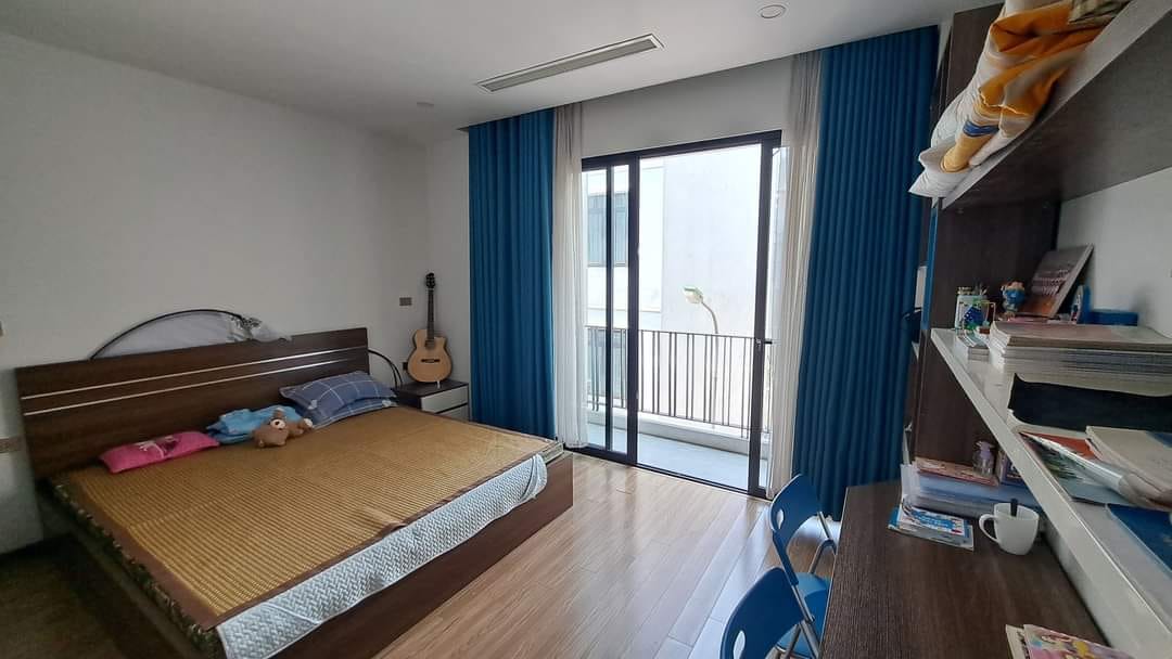 BÁN NHÀ HOÀNG QUỐC VIỆT, PHÂN LÔ, ÔTÔ TRÁNH, VỈA HÈ KINH DOANH, DT 54M2 NHỈNH 17 TỶ - Ảnh 2